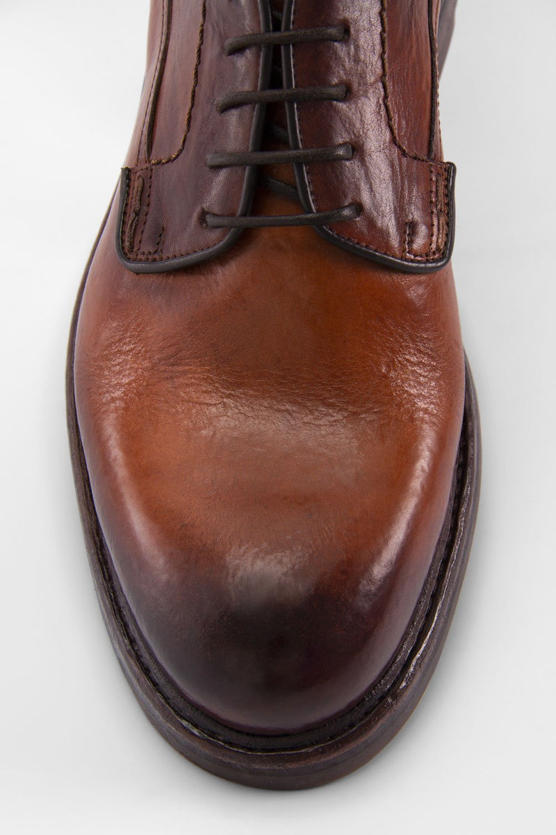 LENNOX light-brandy derby shoes.