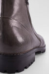 CAMDEN iron-grey ankle boots.