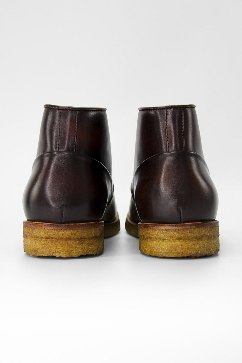KINGSLEY chestnut patina chukka boots.