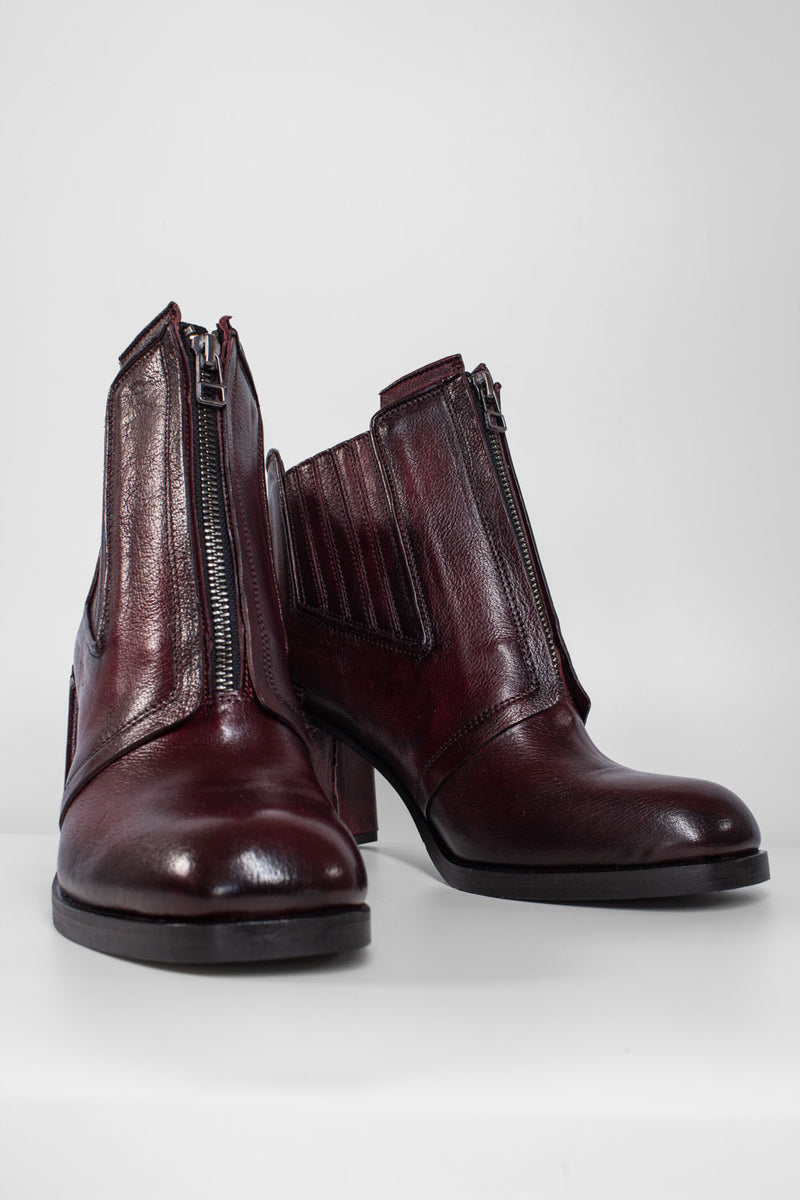 RICHMOND red-bordeaux chelsea boots.
