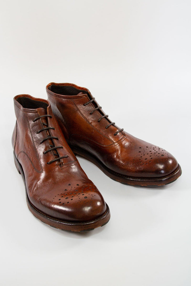 ASTON brandy-brown chukka boots.