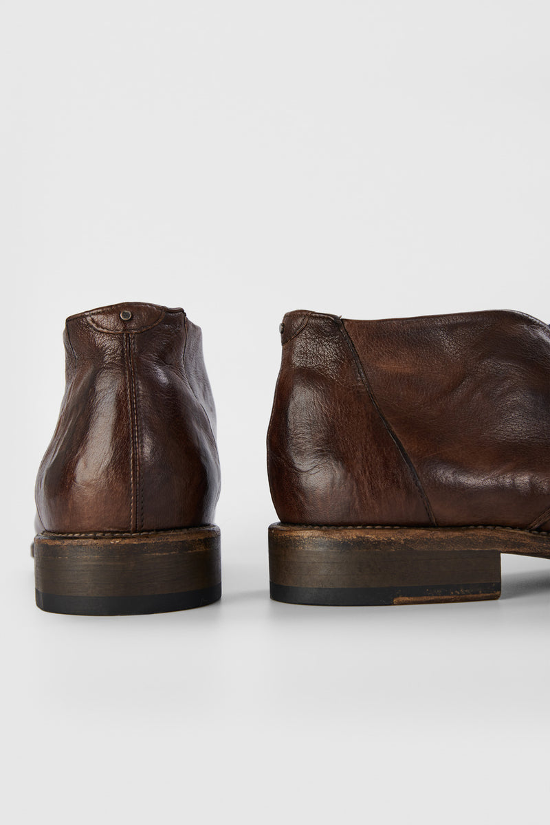 KNIGHTON noble-brown chukka boots.