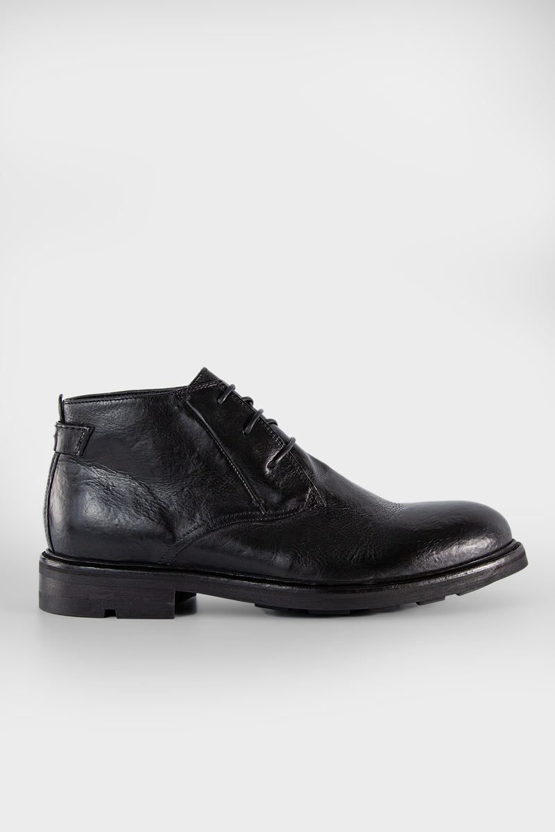 LENNOX urban-black chukka boots.