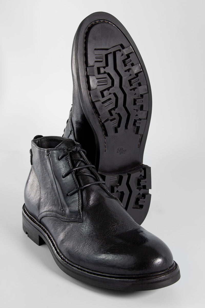 LENNOX urban-black chukka boots.