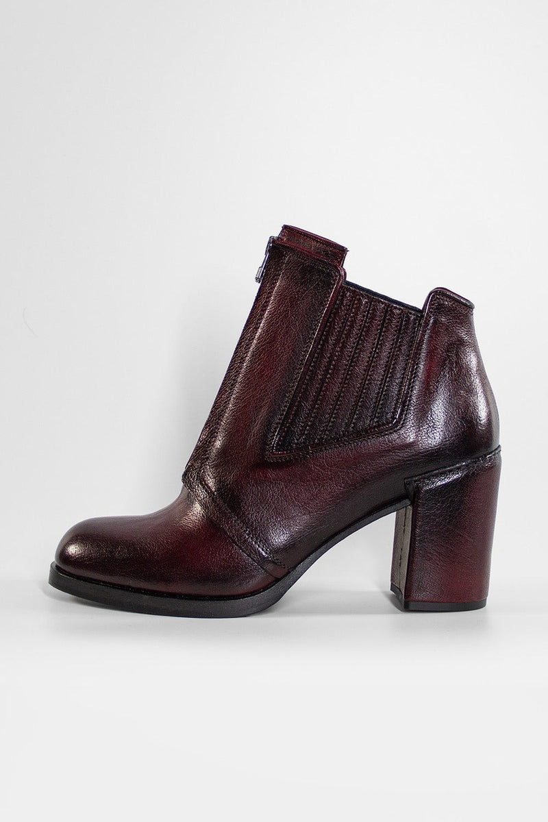 RICHMOND red-bordeaux chelsea boots.