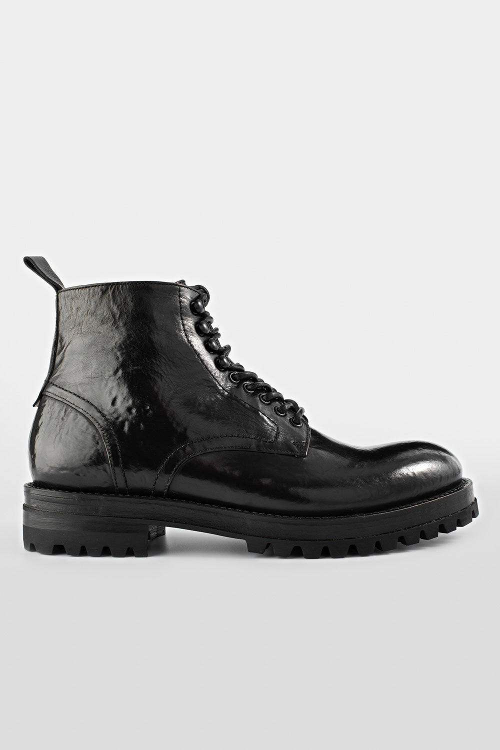 CAMDEN tar-black hiking boots | untamed street | men – UNTAMED STREET