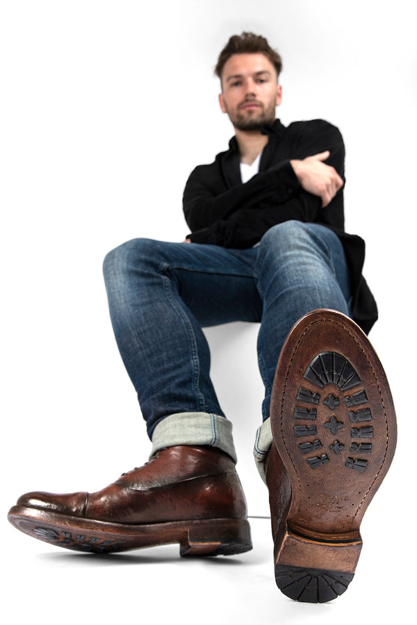 UNTAMED STREET Men Brown Buffalo-Leather Chukka Boots SLOANE
