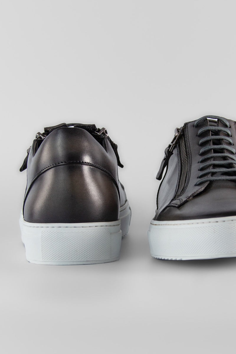 SOHO aluminium-grey double-zip patina sneakers.