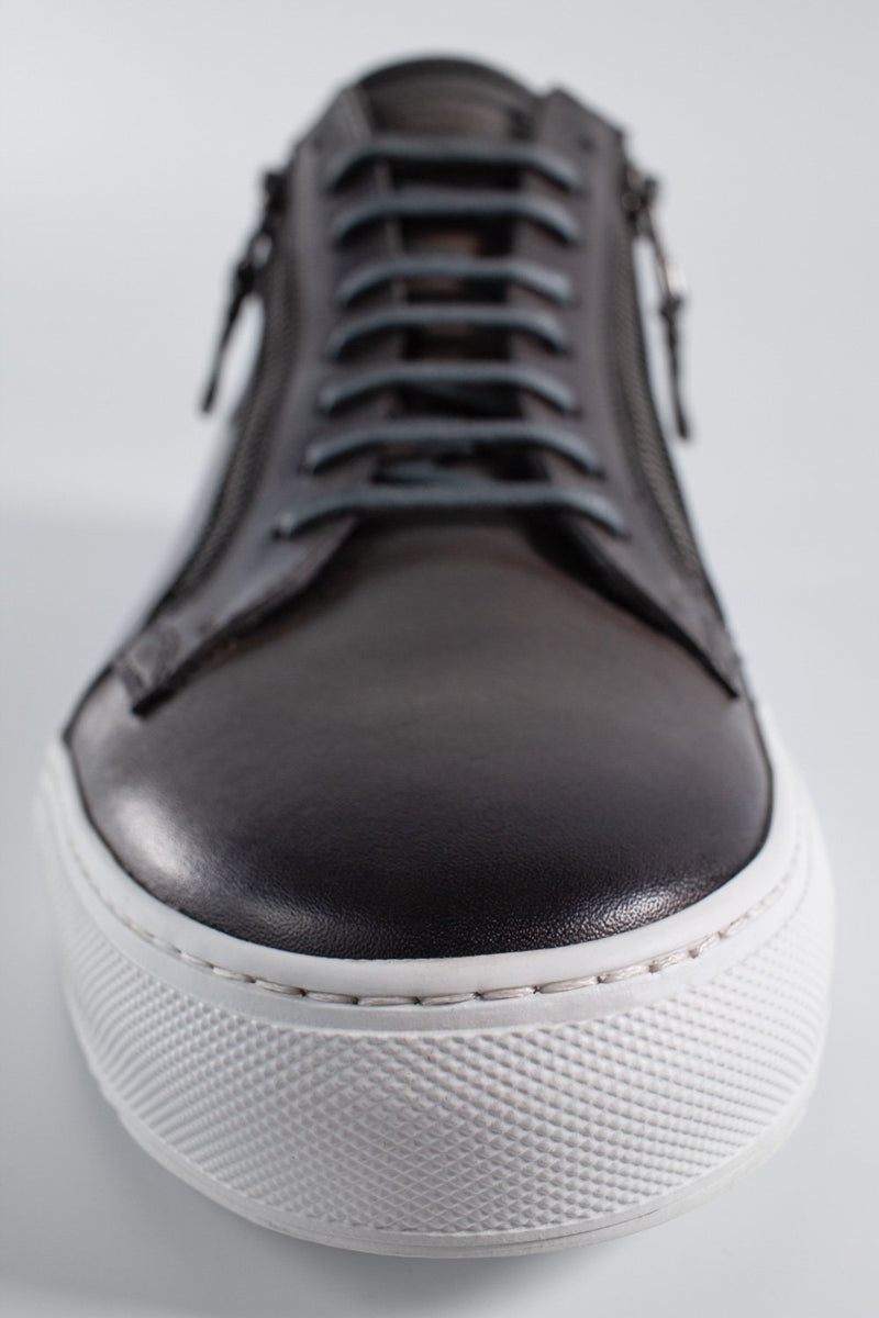 SOHO aluminium-grey double-zip patina sneakers.