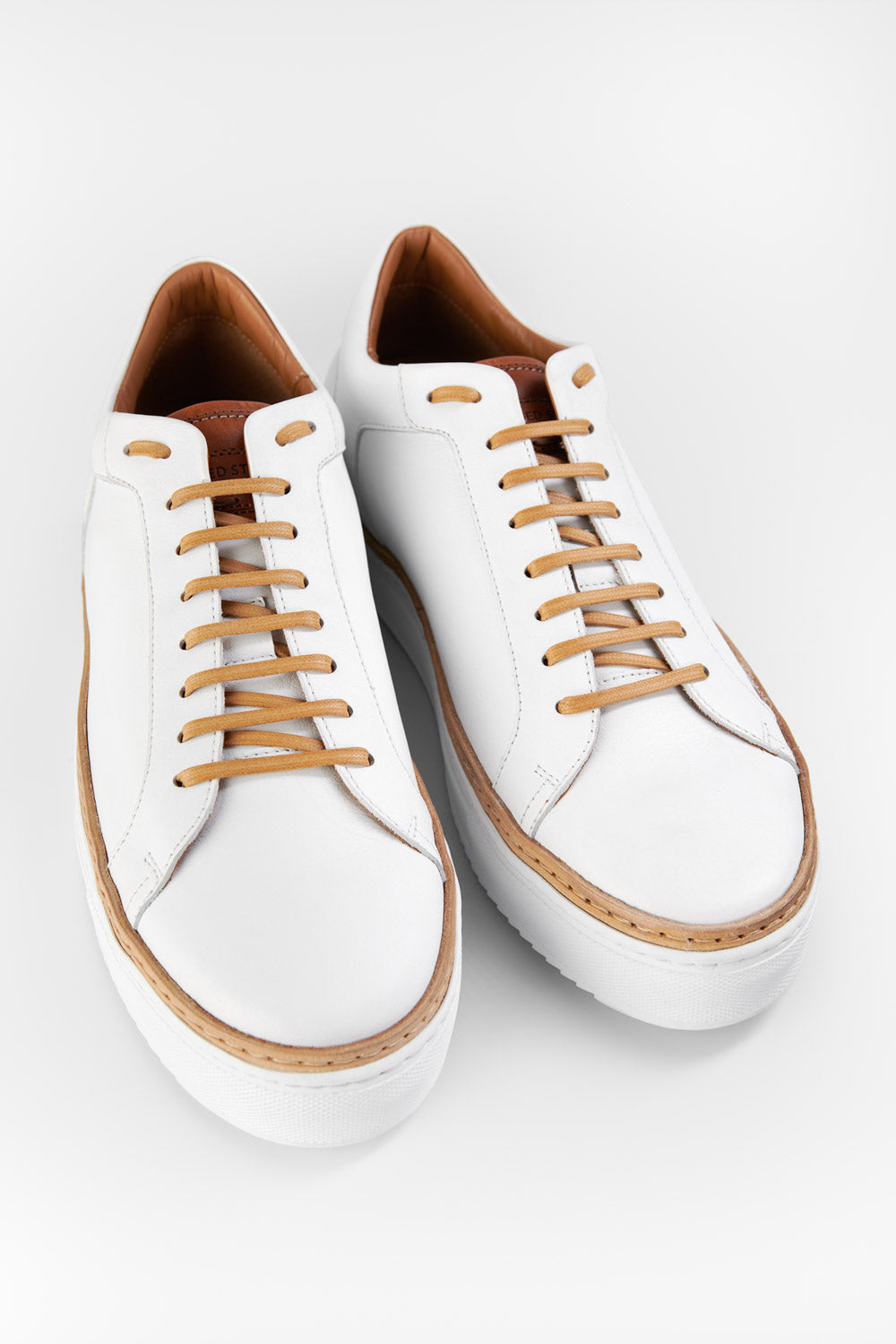 UNTAMED STREET Men White Calf-Leather Low Top Sneakers SOHO