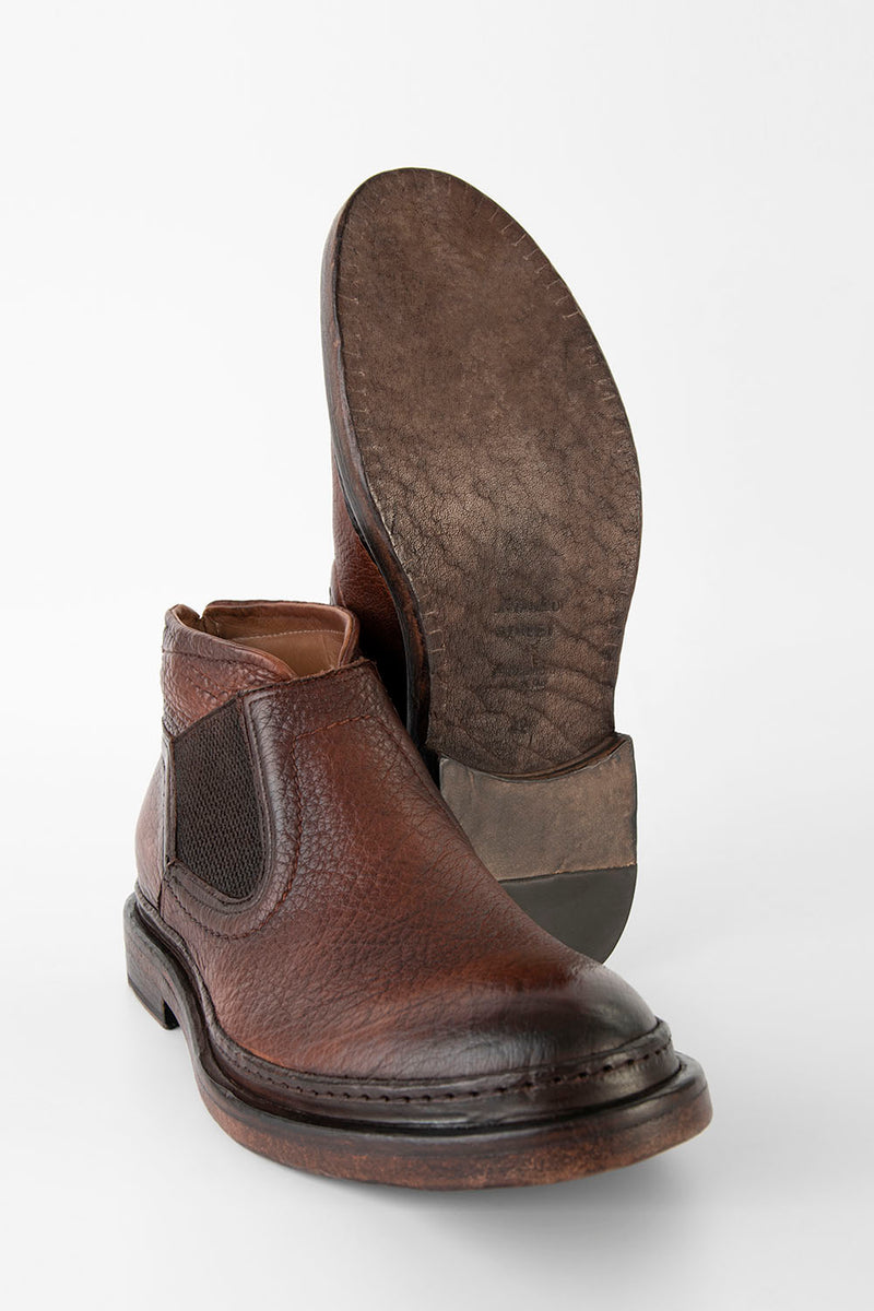 YORK cognac grained welted low chelsea boots.