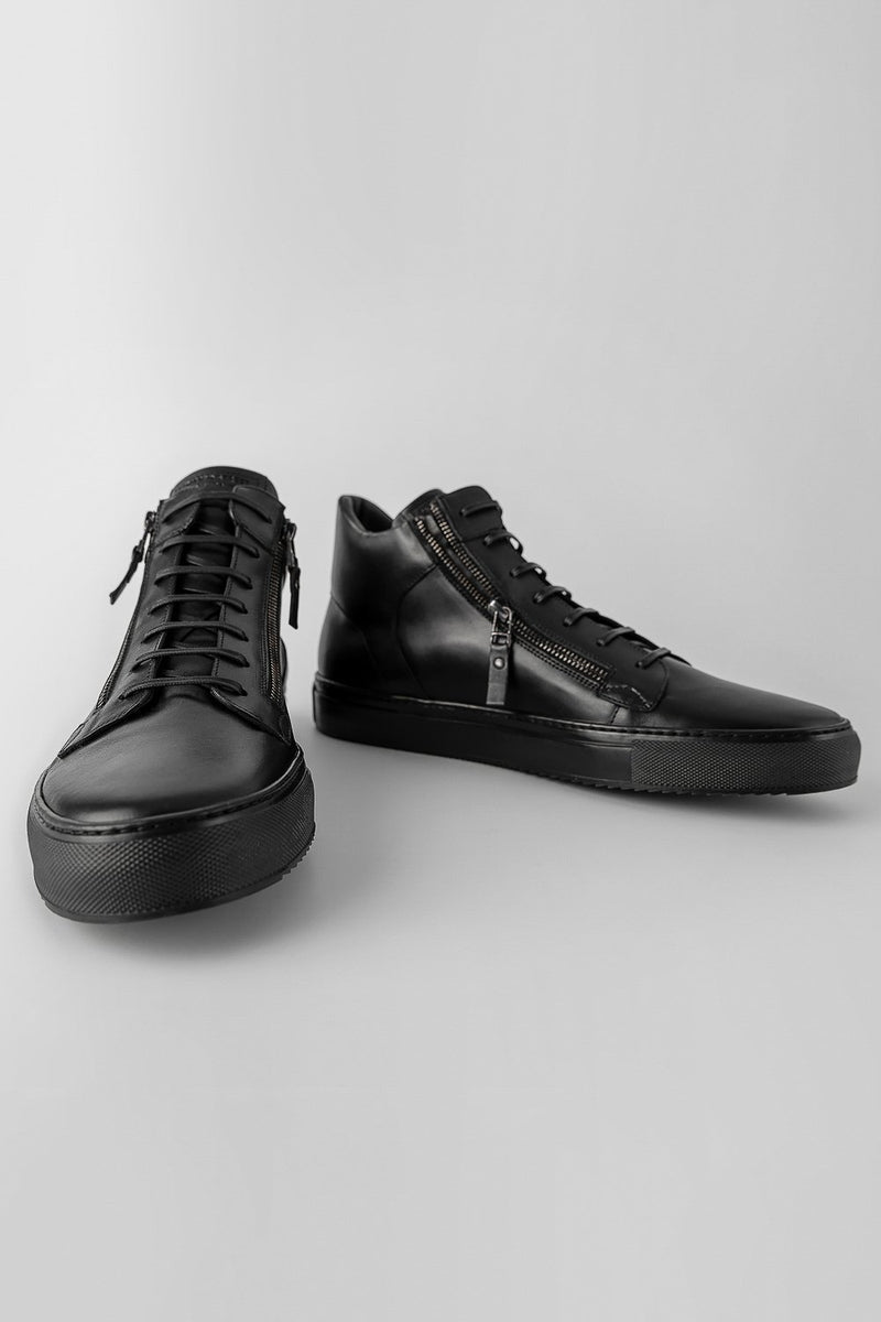 SOHO urban-black high sneakers.