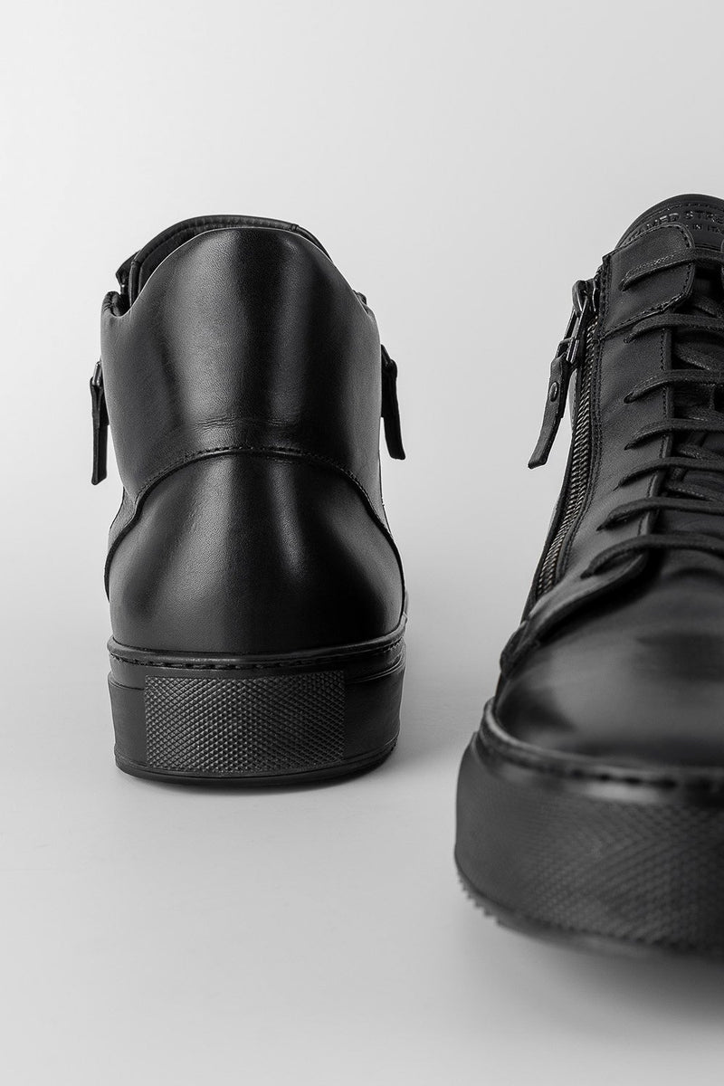 SOHO urban-black high sneakers.